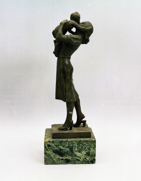 Giacomo Della Giustina, Gioie materne, 1940-1950, bronzo Giacomo Della Giustina, Gioie materne, 1940-1950, bronzo